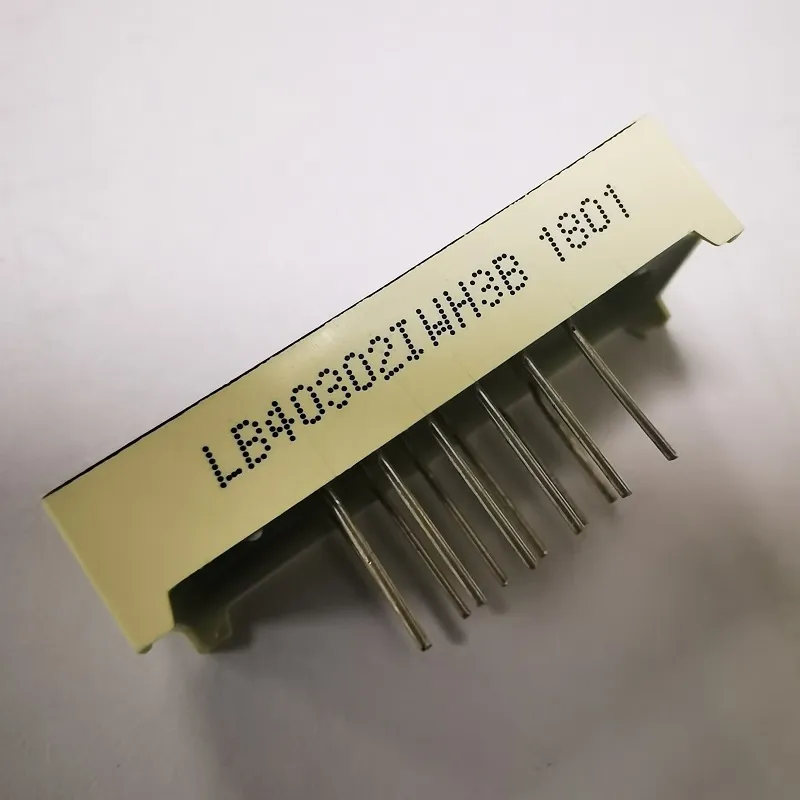 4 basamaklı 7 segmentli LED Ekran Temperatur göstergesi için Ortak Katot Ultra Beyaz 7.62mm 1
