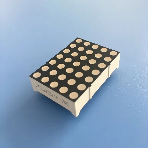 DOT Matrix LED Ekranı 3mm Hareketli İşaretler / Mesaj Taşları için Süper Parlak Sarı 2