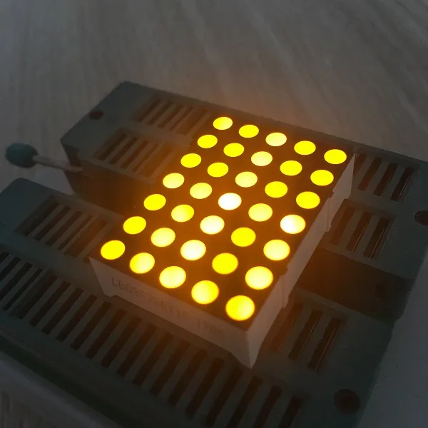 DOT Matrix LED Ekranı 3mm Hareketli İşaretler / Mesaj Taşları için Süper Parlak Sarı 4